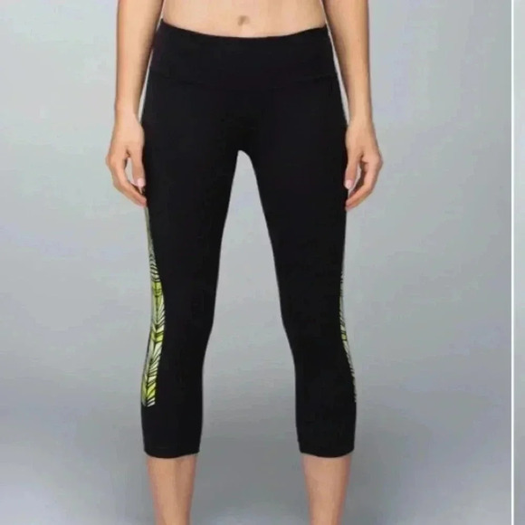 Lululemon wonder under crop - Picture 4 of 11